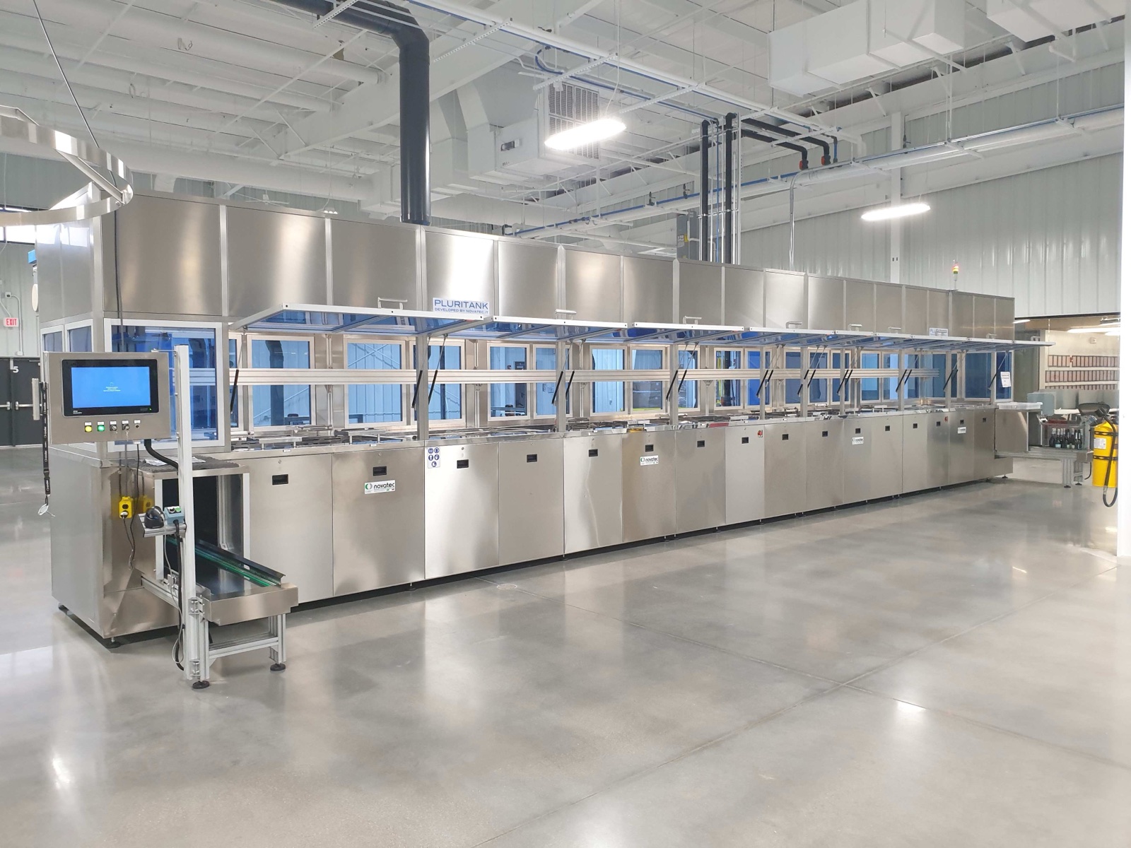 Medizintechnik — Implantate und chirurgische Instrumente nach Novatec-Reinigung